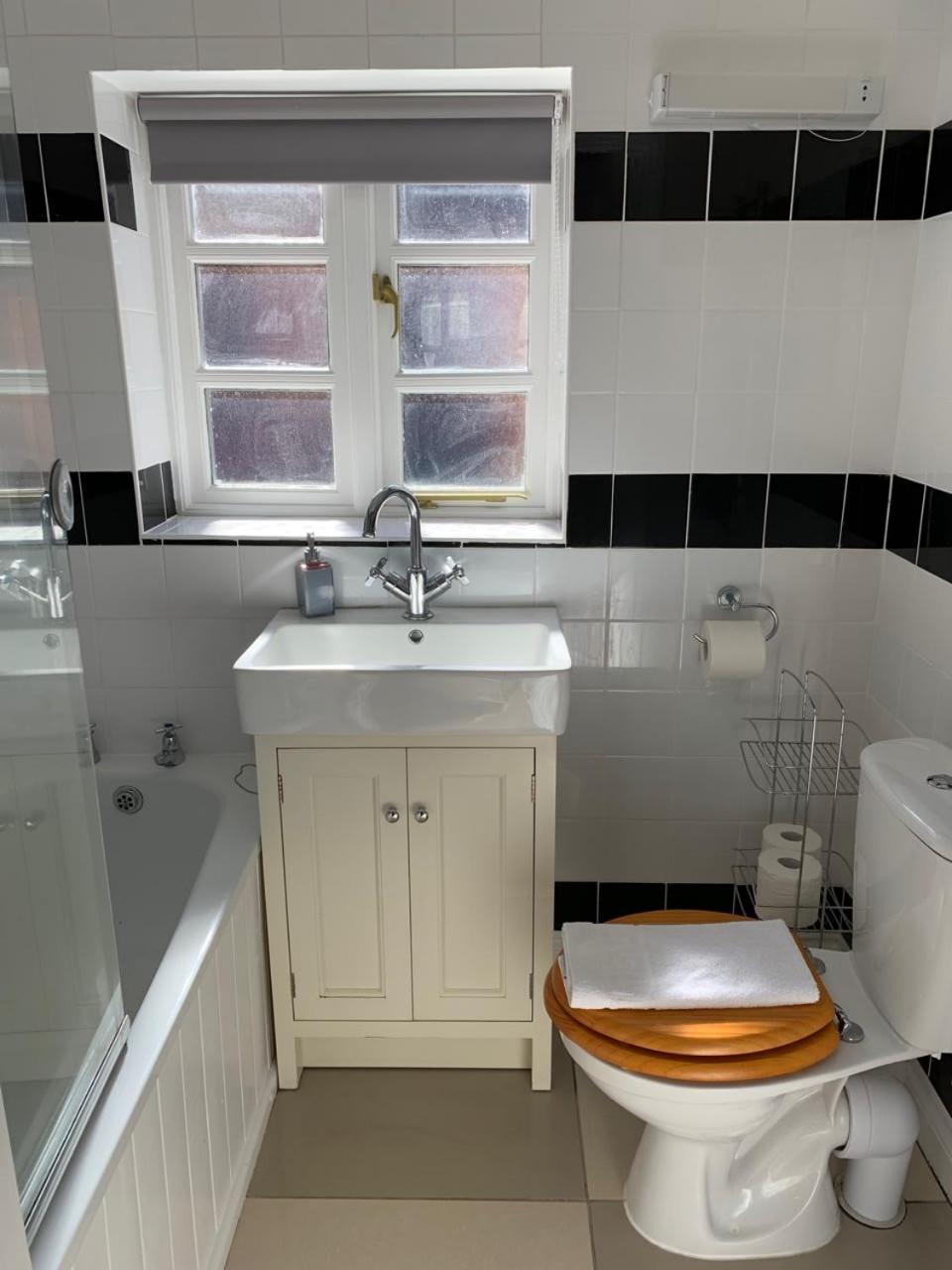 Ashbrook Lewis - Two Bedroom, Two Bathroom Cottage Nr Harwell Oxford Didcot Esterno foto